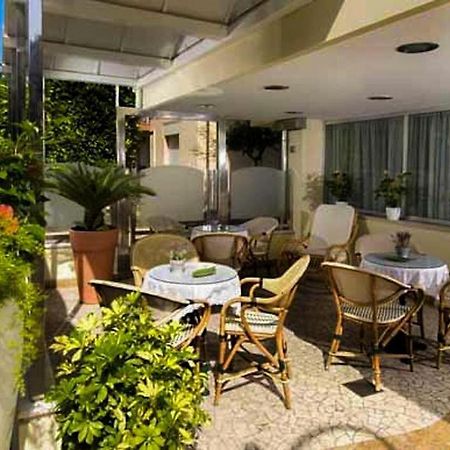 Hotel Acerboli Rimini Eksteriør bilde