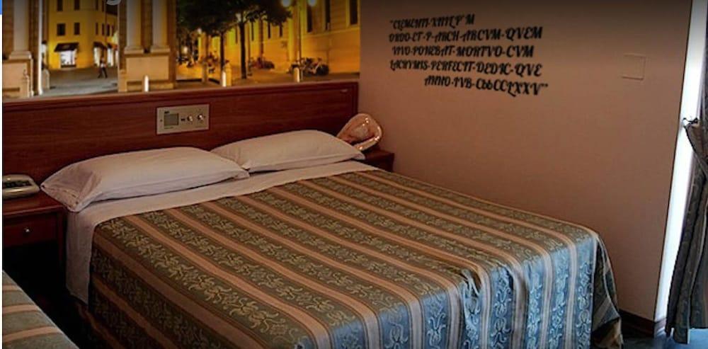 Hotel Acerboli Rimini Eksteriør bilde