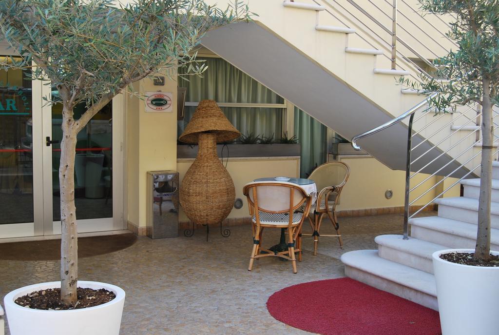 Hotel Acerboli Rimini Eksteriør bilde